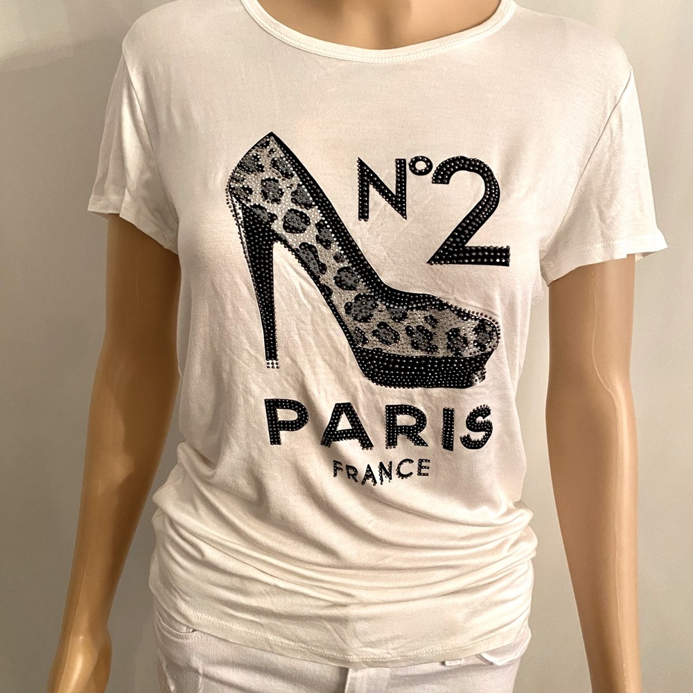 Lightweight women’s Paris T-shirt NWT
